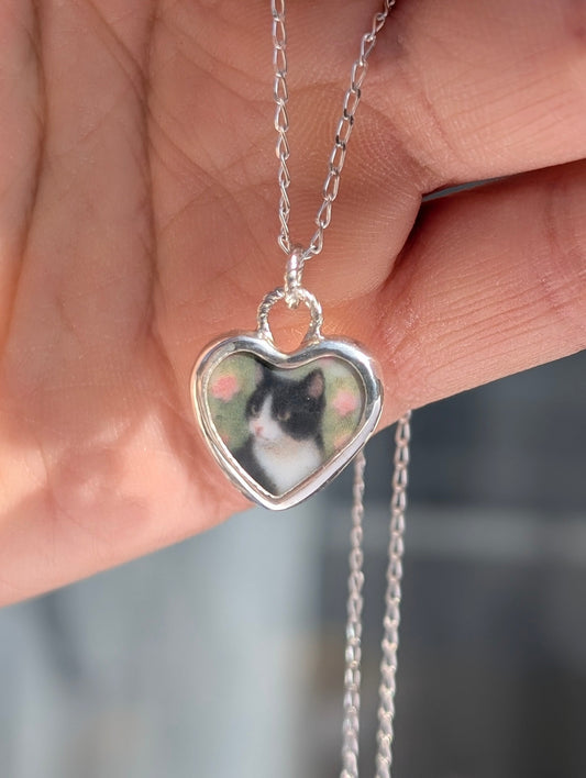 Collier coeur chat noir et blanc