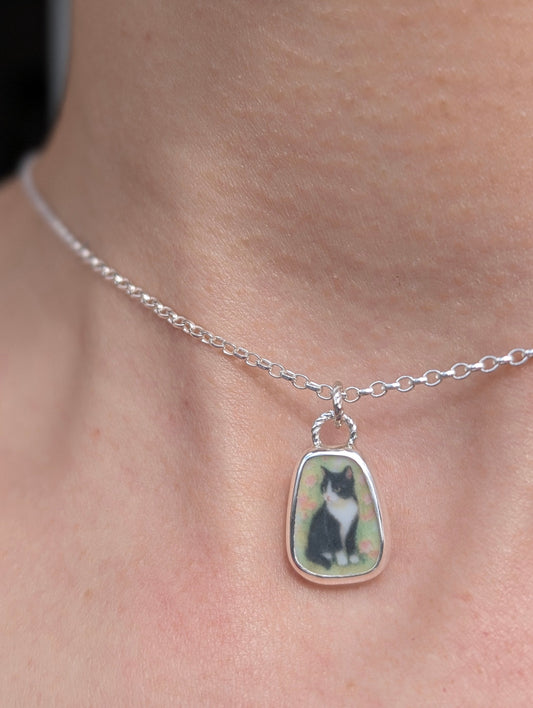 Collier chat noir et blanc